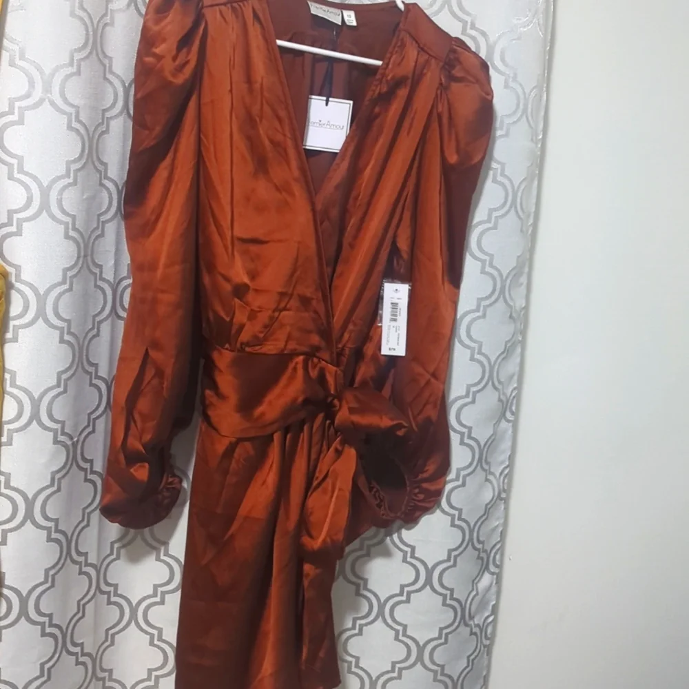 Dress - Picture 1 of 4